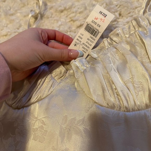 PacSun Top - Picture 4 of 5